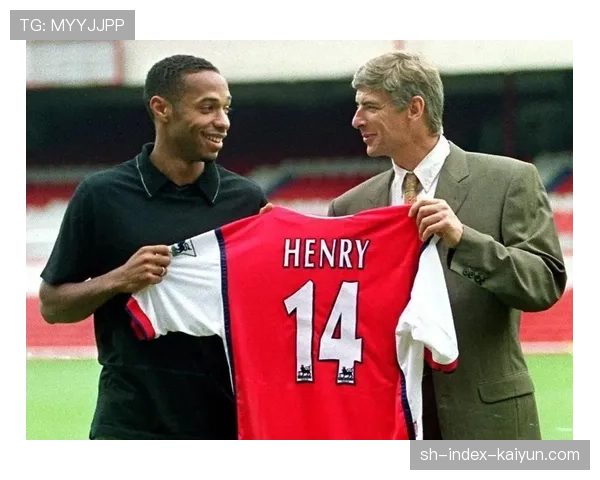 “专访摩纳哥主帅许特尔:‘我们正朝着下赛季的欧冠资格稳步前进’” “专访摩纳哥主帅许特尔:‘我们正朝着下赛季的欧冠资格稳步前进’”